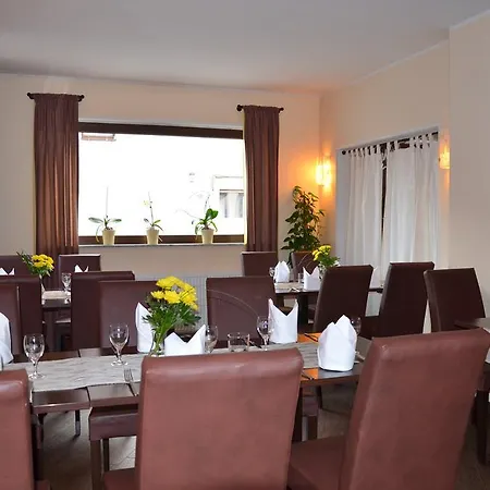 Lukas Restaurant Lounge Bar Отель Шварцхайде