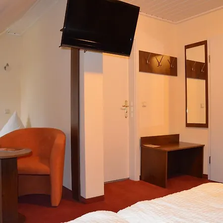 Отель Lukas Restaurant Lounge Bar 3*