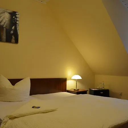 Lukas Restaurant Lounge Bar Отель 3*