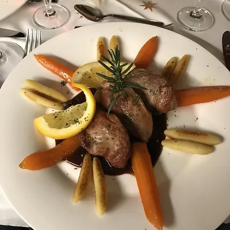 Lukas Restaurant Lounge Bar 3*