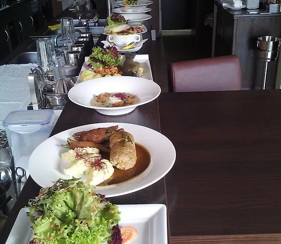 Lukas Restaurant Lounge Bar