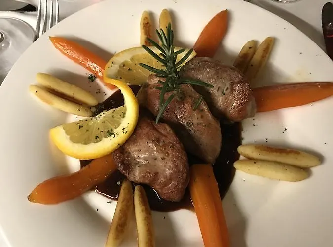 Lukas Restaurant Lounge Bar 3*